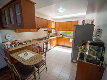 casa en venta 4 habitaciones sector Santa Lucía