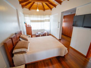casa en venta 4 habitaciones sector Santa Lucía