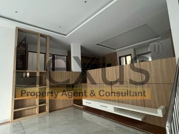 Dijual Cepat Rumah di Taman Villa Meruya, Jakarta Barat