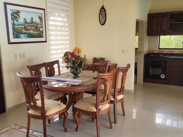 VENTA DE CASA QUINTA MELGAR