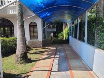 VENTA DE CASA QUINTA MELGAR