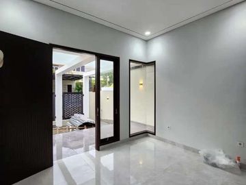 Rumah design classic modern di komplek Cempaka putih Jakarta pusat