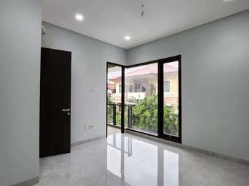 Rumah design classic modern di komplek Cempaka putih Jakarta pusat