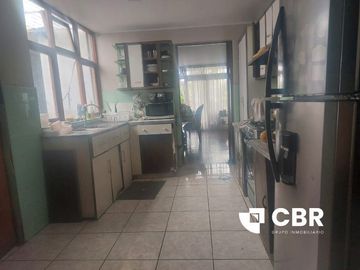 VENDO CASA EN SAN ISIDRO