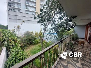 VENDO CASA EN SAN ISIDRO