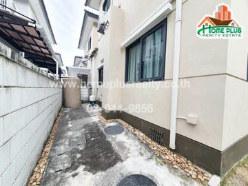 โครงการเซนโทร อ่อนนุช-สุวรรณภูมิ (Centro On Nut-Suvarnabhumi)