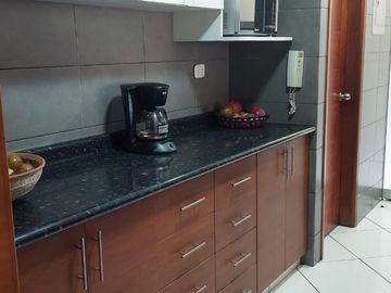 CERCA A OVALO HIGUERETA - DEPARTAMENTO EN VENTA EN PRIMER PISO  – SURCO