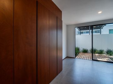 🚨VENTA🚨 CASA NUEVA A 4 MINUTOS DEL TEC DE MTY CON TERRAZA
