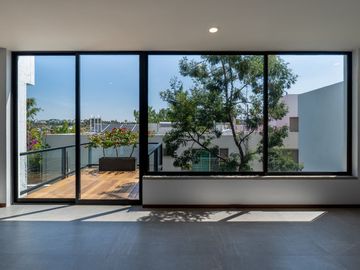🚨VENTA🚨 CASA NUEVA A 4 MINUTOS DEL TEC DE MTY CON TERRAZA