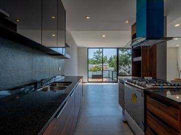 🚨VENTA🚨 CASA NUEVA A 4 MINUTOS DEL TEC DE MTY CON TERRAZA