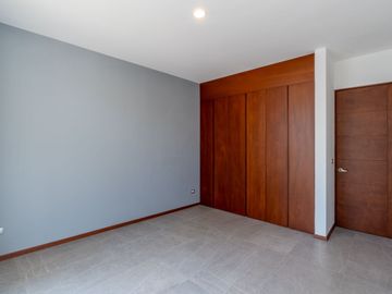 🚨VENTA🚨 CASA NUEVA A 4 MINUTOS DEL TEC DE MTY CON TERRAZA
