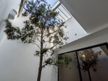 🚨VENTA🚨 CASA NUEVA A 4 MINUTOS DEL TEC DE MTY CON TERRAZA