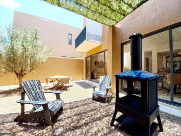 CASA EN VENTA EN ZIBATA CON OPCION A 4TA HABITACION EN PLANTA BAJA