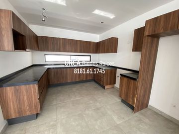 Casa en Venta en Cumbres de Santiago, Nuevo León