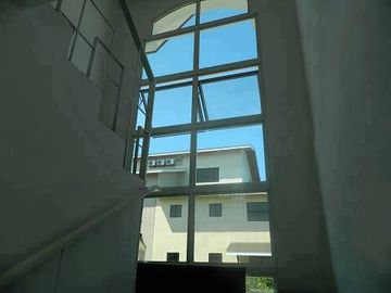4Bedroom House and Lot fot Sale  Alenxandra Single Attached With fence Ready for Occupancy
