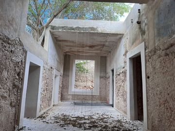 CASONA ESTILO COLONIAL EN EL CENTRO DE MÉRIDA, ZONA SAN CRISTÓBAL