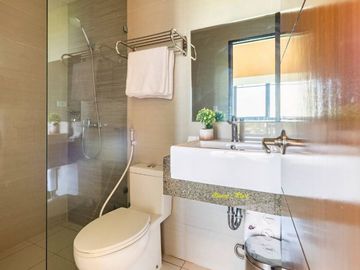 One Manchester Place Mactan Newtown Condo w/OceanView For Sale,Mactan Newtown Cebu