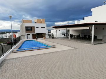 CASA EN VENTA, PUNTA ESMERALDA, CORREGIDORA, QUERETARO.