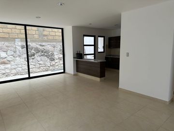 CASA EN VENTA, PUNTA ESMERALDA, CORREGIDORA, QUERETARO.