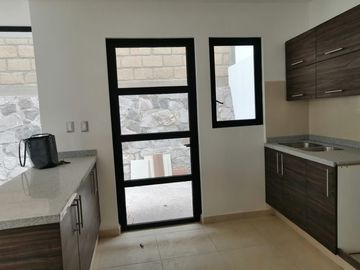 CASA EN VENTA, PUNTA ESMERALDA, CORREGIDORA, QUERETARO.