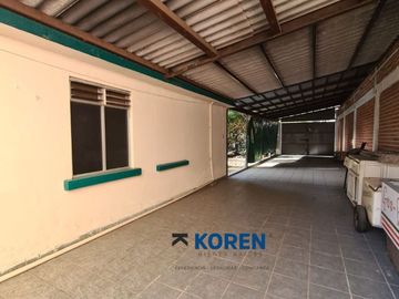CASA EN VENTA, COLONIA GAMEZ, IRAPUATO, EN ZONA DE HOSPITALES Y ZONA COMERCIAL