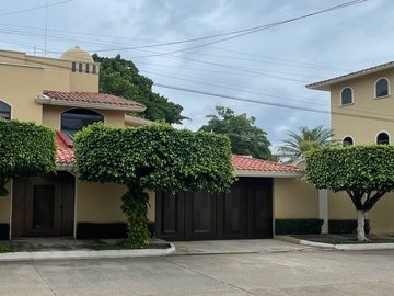 Casa en venta. Fracc. Bonanza. Privada Premier. Tabasco 2000. Villahermosa.