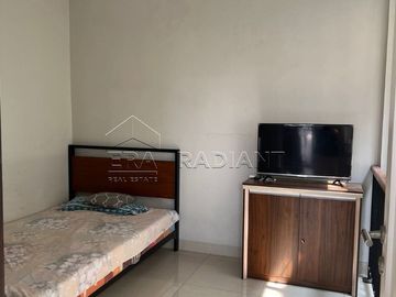 Rumah lantai 2,5 di Bintaro Sektor 7, Cluster Kebayoran Village