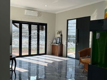 Rumah lantai 2,5 di Bintaro Sektor 7, Cluster Kebayoran Village