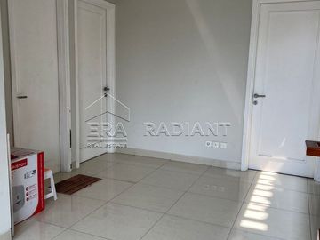 Rumah lantai 2,5 di Bintaro Sektor 7, Cluster Kebayoran Village