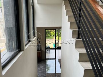 Rumah lantai 2,5 di Bintaro Sektor 7, Cluster Kebayoran Village
