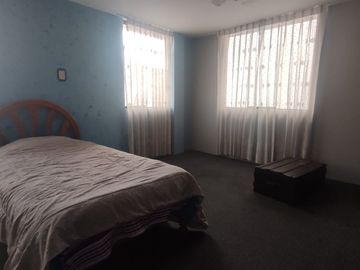 ¡Cerca a Metro! Vendo Casa 300 m² Terreno Urb. Privada Cerro Colorado