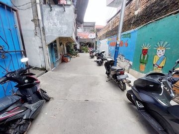 Rumah Dijual 3 Lantai di Grogol Petamburan Dekat Stasiun Grogol