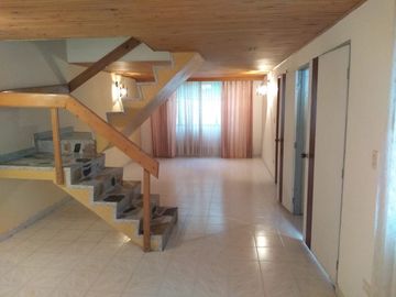 SE VENDE CASA EN EL BARRIO LA VIRGEN CENTRO MADRID