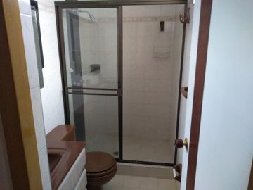 SE VENDE CASA EN EL BARRIO LA VIRGEN CENTRO MADRID