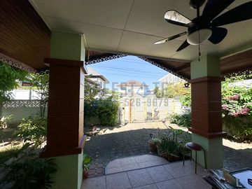 3 Bedroom House in the City for Sale near Wua Lai Walking Street