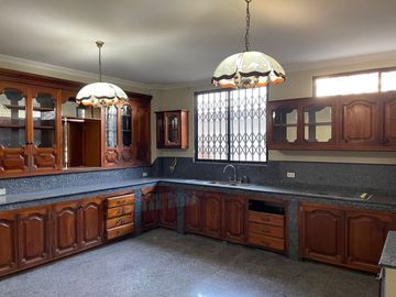 Casa de Alquiler o Venta en la Garzota
