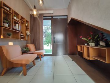 DISEWAKAN RUMAH CANTIK FULLFURNISH @ KOTA BARU PARAHYANGAN BANDUNG BARAT