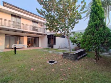 DISEWAKAN RUMAH CANTIK FULLFURNISH @ KOTA BARU PARAHYANGAN BANDUNG BARAT