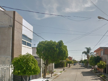 BONITA CASA EN VENTA