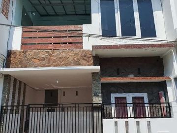 Rumah 2 Lantai Luas 60 di Sudimoro Sukarno Hatta Suhat Malang