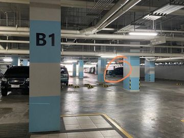 Interiored Design 2-Bedroom Unit FOR SALE in Brio Tower, Makati