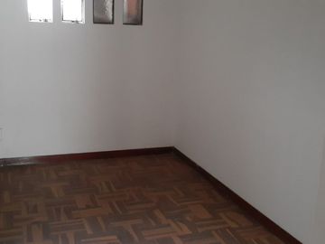 VENDO AMPLIA CASA CERCA AV. LOS FRUTALES – LA MOLINA