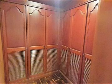 VENDO AMPLIA CASA CERCA AV. LOS FRUTALES – LA MOLINA
