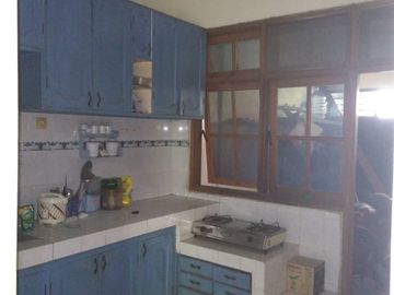 Rumah di Ketintang 2 Lantai Murah Siap Huni Dekat Raya  A Yani, Royal Plaza