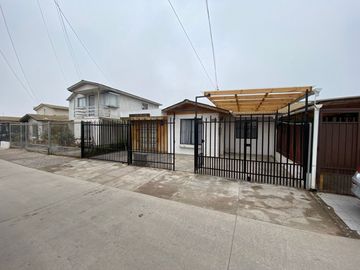 Oportunidad. Se vende casa sector La Antena, La Serena