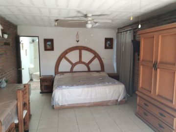 VENTA DE CASA SOLA ESTILO MEXICANO MODERNO EN PRIVADA CON VIGILANCIA EN BURGOS, TEMIXCO