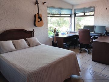 VENTA DE CASA SOLA ESTILO MEXICANO MODERNO EN PRIVADA CON VIGILANCIA EN BURGOS, TEMIXCO