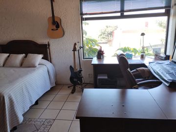 VENTA DE CASA SOLA ESTILO MEXICANO MODERNO EN PRIVADA CON VIGILANCIA EN BURGOS, TEMIXCO