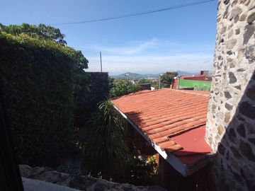 VENTA DE CASA SOLA ESTILO MEXICANO MODERNO EN PRIVADA CON VIGILANCIA EN BURGOS, TEMIXCO