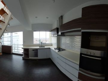 Vendo amplio Penthouse - Duplex - Urb. Las Quintanas Trujillo La Libertad